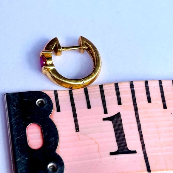 Vintage Luxe 14k Gold Huggie Hoops with Rubies - Picture 9 of 9